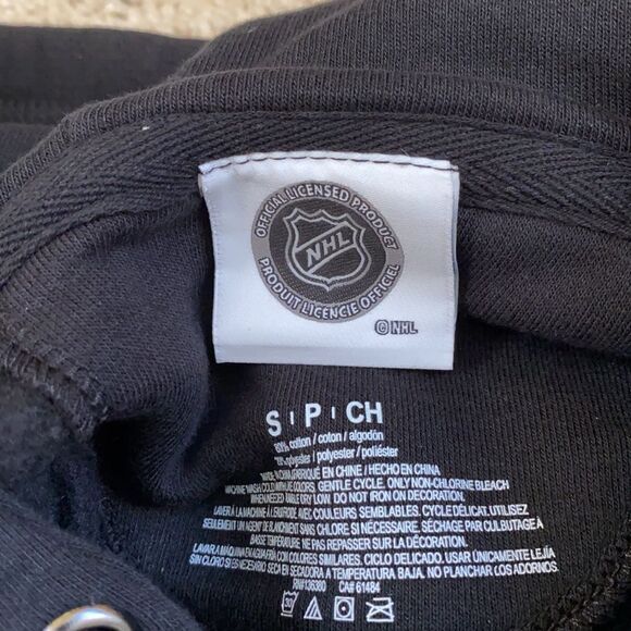 Penguins Hooded sweatshirt size adult small. - Picture 3 of 4